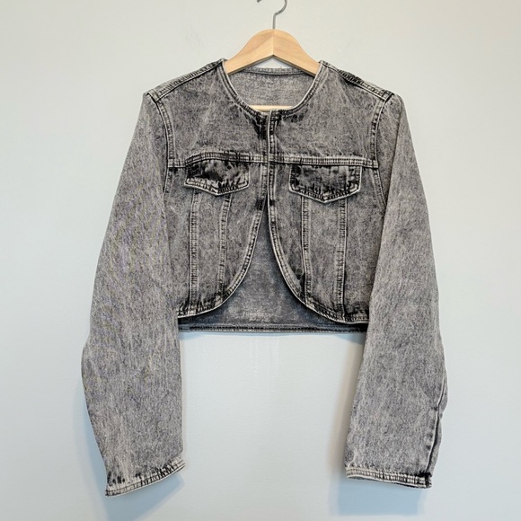 ONE OF A KIND MTV Black Crop Denim Jacket with Pink Graphic - Picture 2 of 13